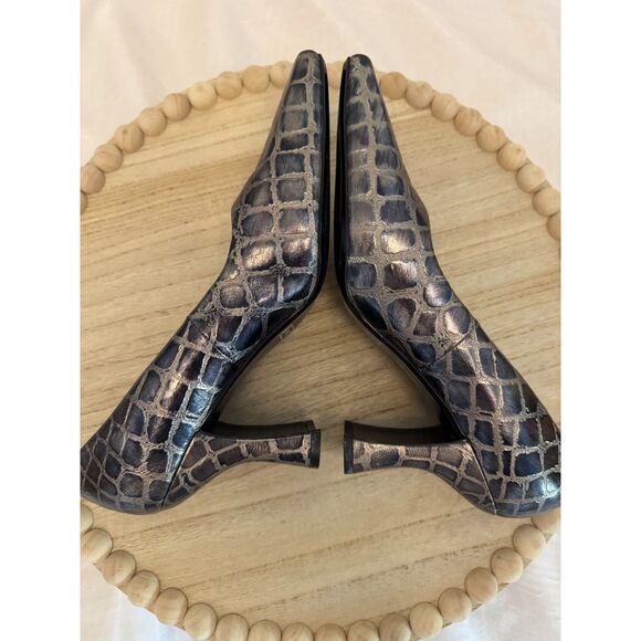 Bellini Embossed Pumps (Silver Croc Pattern) - Picture 6 of 11
